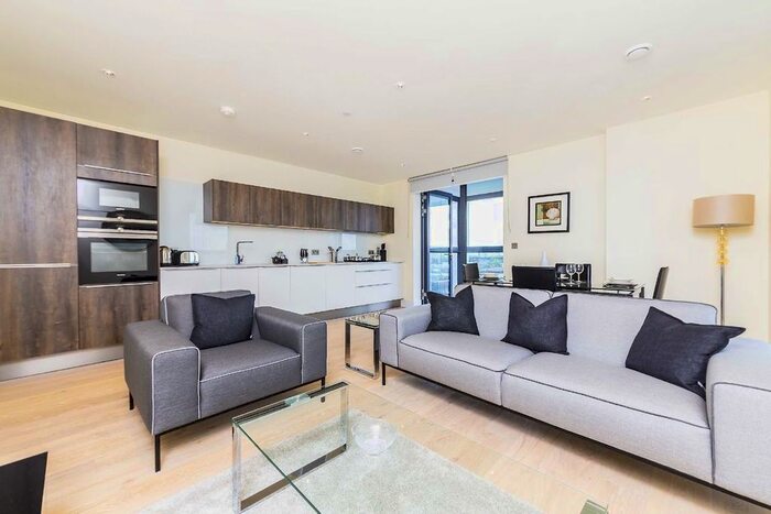 2 Bedroom Flat To Rent In Lockington Road, London, SW8