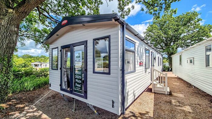 2 Bedroom Mobile/park Home For Sale In Stanford Bishop, Worcester, WR6