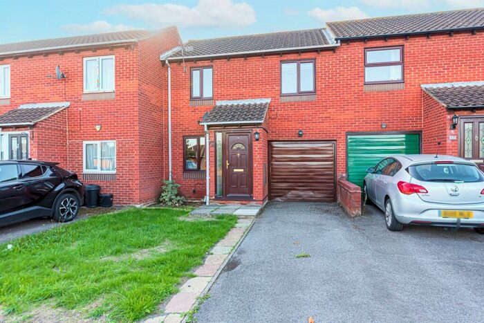 3 Bedroom Terraced House To Rent In Bridport Close, Lower Earley, Reading, RG6