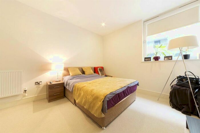 2 Bedroom Apartment To Rent In Denison House, Lanterns Way, Canary Wharf, London, E14