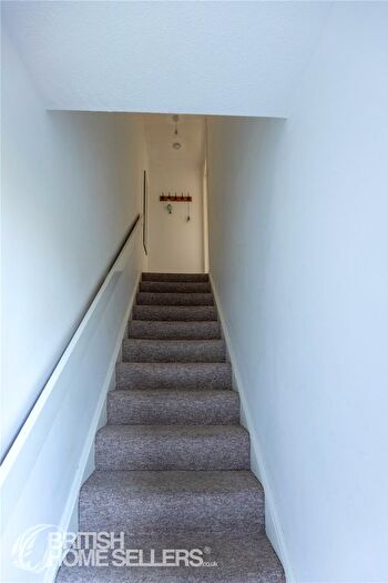 1 Bedroom Flat For Sale In Clay Hill, Two Mile Ash, Milton Keynes, Buckinghamshire, MK8