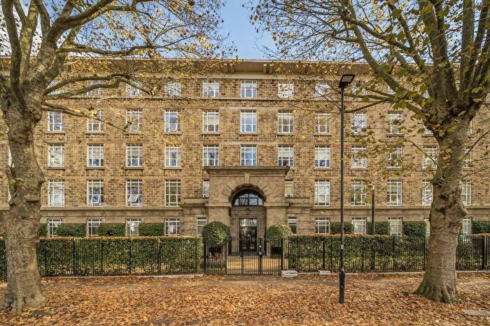 4 Bedroom Flat For Sale In Bromyard Avenue, Acton, W3