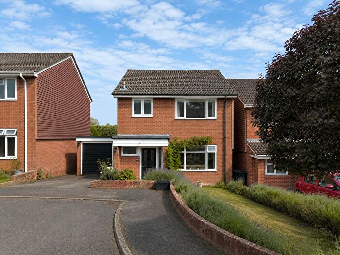 3 Bedroom Detached House For Sale In Oak Close, Lyndhurst, Hampshire, SO43