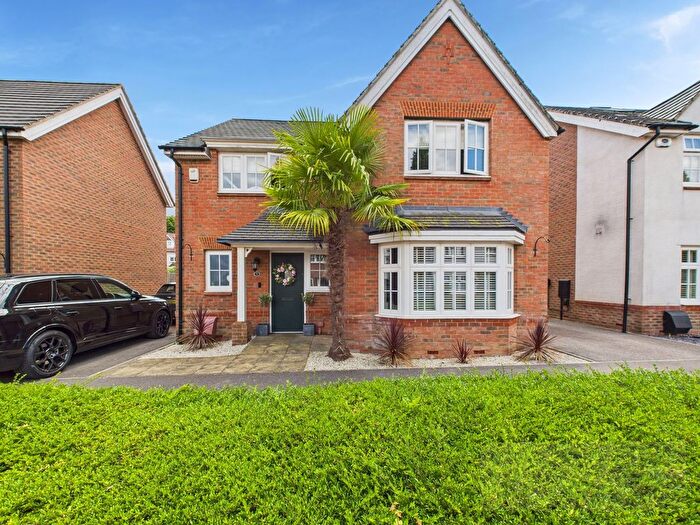 4 Bedroom Detached House For Sale In Field Drive, Crawley Down, RH10