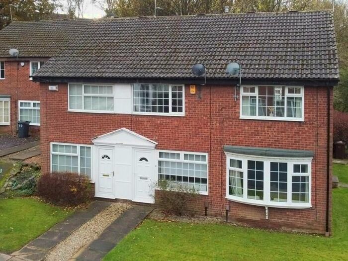 2 Bedroom Property To Rent In Allerton Grange Croft, Leeds, LS8