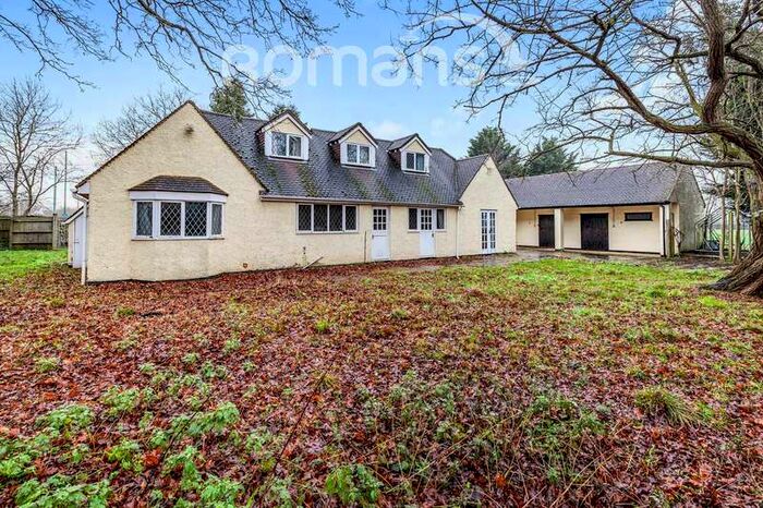 8 Bedroom Detached House To Rent In Down Place, SL4