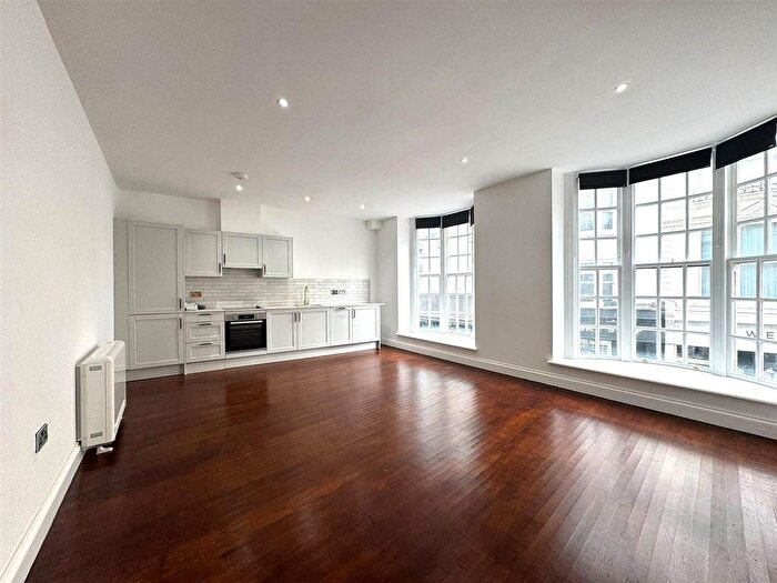 2 Bedroom Flat To Rent In Bartholomews, Brighton, BN1