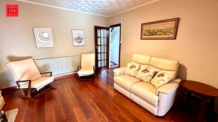 4 Bedroom Semi-Detached House To Rent In Mackie Grove, Bristol, BS34