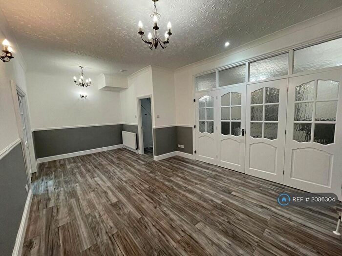 6 Bedroom End Of Terrace House To Rent In Browning Road, London, E12