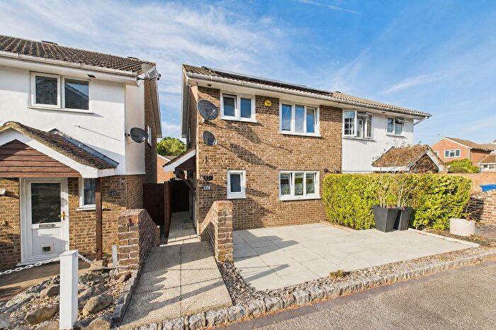 3 Bedroom Semi-Detached House For Sale In Dovedale Close, Owlsmoor, Sandhurst, Berkshire, GU47