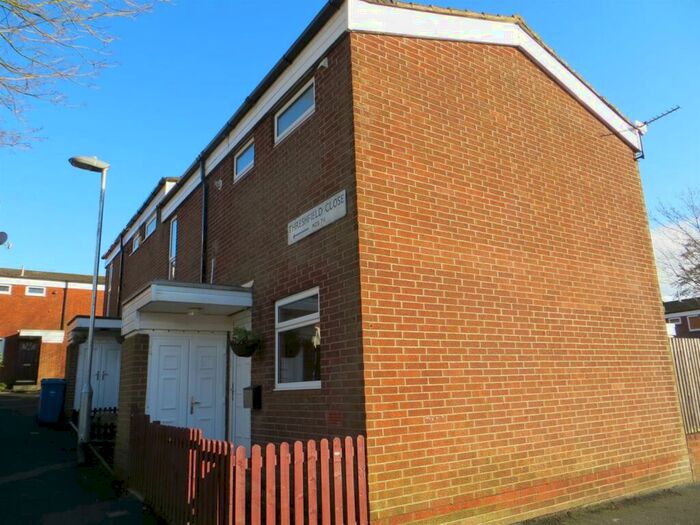 2 Bedroom End Of Terrace House To Rent In Threshfield Close, Bury, BL9