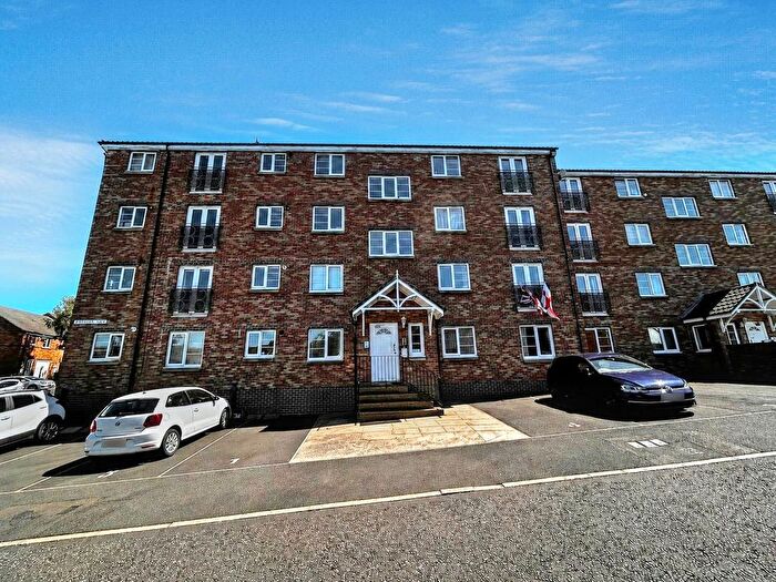 2 Bedroom Flat For Sale In Bridges View, Gateshead, NE8