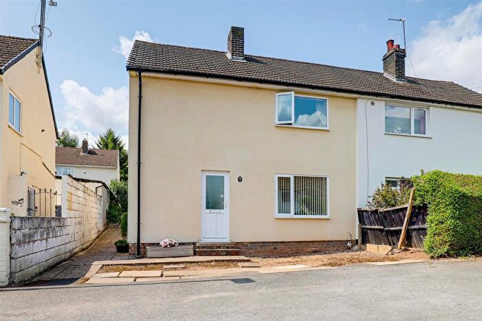 3 Bedroom Semi-Detached House For Sale In Kings Avenue, Gedling, NG4