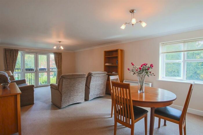 2 Bedroom Apartment To Rent In Grosvenor Road, Swinton, Manchester, M27