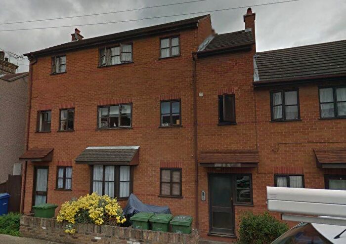 2 Bedroom Apartment To Rent In Parker Court, Parker Road, Grays, RM17