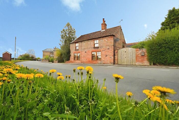 3 Bedroom Cottage For Sale In Canal Lane, West Stockwith, Doncaster, DN10
