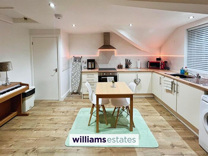 1 Bedroom Flat For Sale In High Street, Mold, CH7