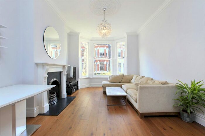 2 Bedroom Flat To Rent In Atherfold Road, Clapham, London, SW9