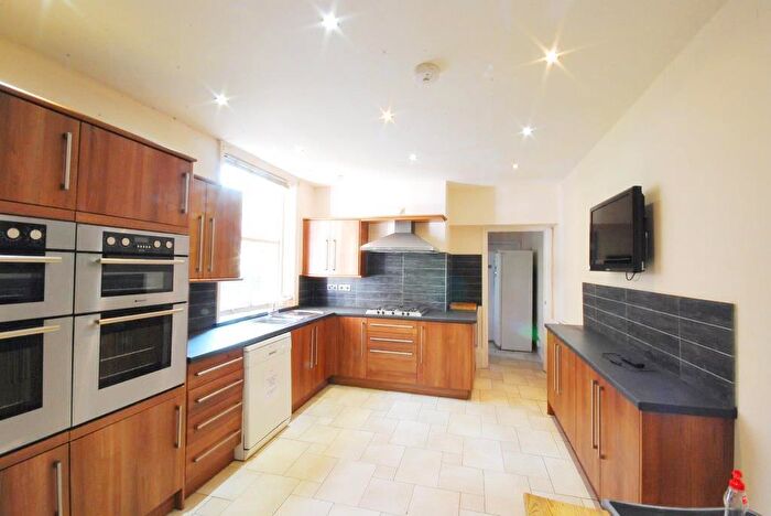 9 Bedroom House To Rent In Sanderson Road, Jesmond, Newcastle Upon Tyne, NE2
