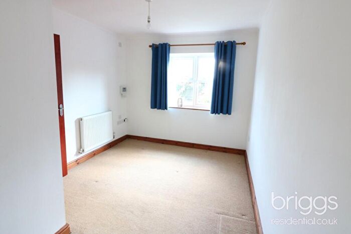 2 Bedroom Detached Bungalow For Sale In Suttons Lane, Deeping Gate, Market Deeping, PE6