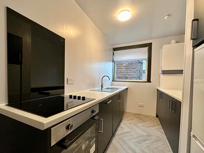 2 Bedroom Flat To Rent In Anstruther Street, Tollcross, Glasgow, G32