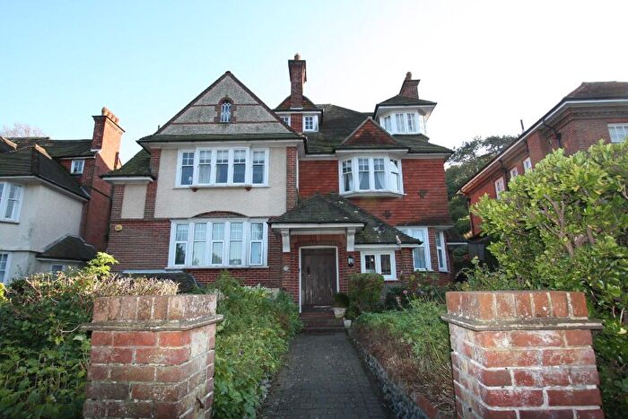 3 Bedroom Apartment For Sale In Edensor Road, Meads, Eastbourne, BN20