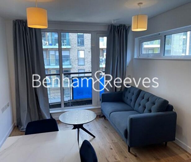2 Bedroom Flat To Rent In Tarves Way, Greenwich, SE10