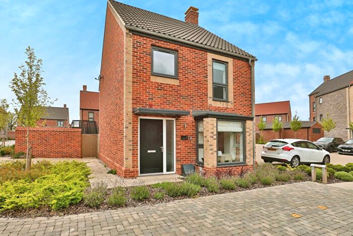 3 Bedroom Detached House For Sale In Fayerfax Close, Cringleford, Norwich, NR4