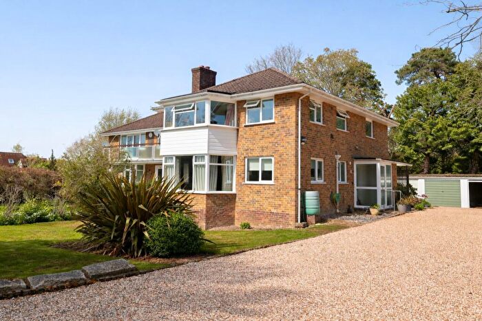 2 Bedroom Maisonette For Sale In Bassett, Southampton, SO16