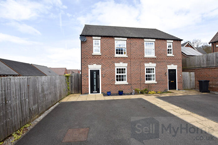 3 Bedroom Semi Detached House For Sale In St. Martins Close, Church Gresley, Swadlincote, Derbyshire, DE11