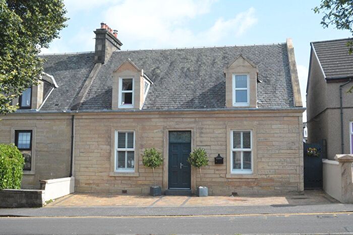 4 Bedroom Semi Detached House For Sale In St. Andrews Place, Falkirk, FK1