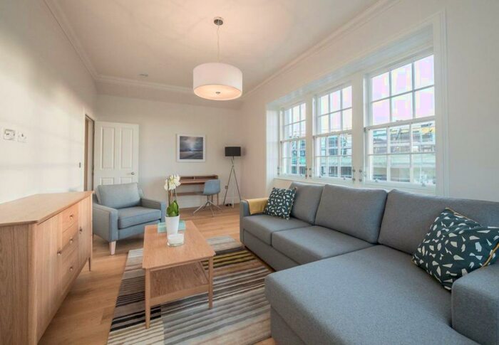 2 Bedroom Flat To Rent In Corstorphine Road, EH12