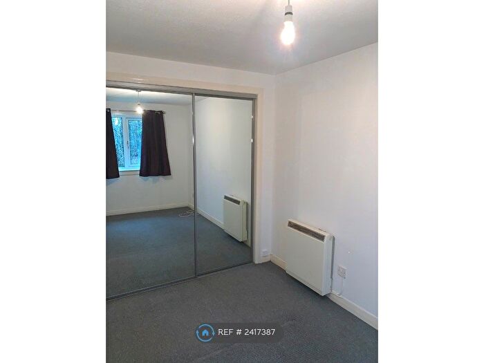 1 Bedroom Flat To Rent In Melville Place, Kirkcaldy, KY2
