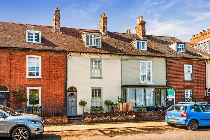 4 Bedroom Property For Sale In Southampton Road, Lymington, SO41