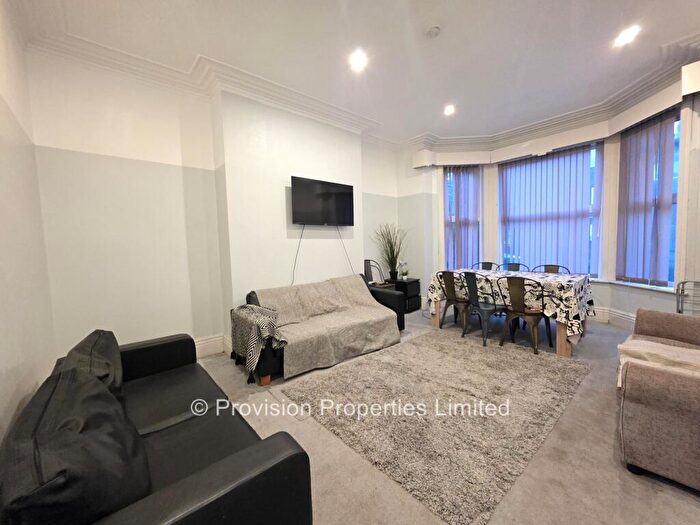 8 Bedroom Terraced House To Rent In Delph Lane, Woodhouse, Leeds, LS6