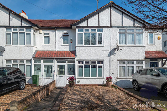 2 Bedroom Terraced House To Rent In Hamilton Avenue, Cheam, Sutton, SM3