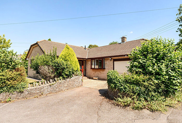 3 Bedroom Bungalow For Sale In Brockridge Lane, Frampton Cotterell, Bristol, Gloucestershire, BS36
