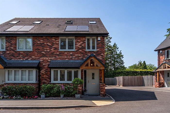 3 Bedroom Semi Detached House For Sale In Kingsley Gardens, Dorridge, Solihull, B93