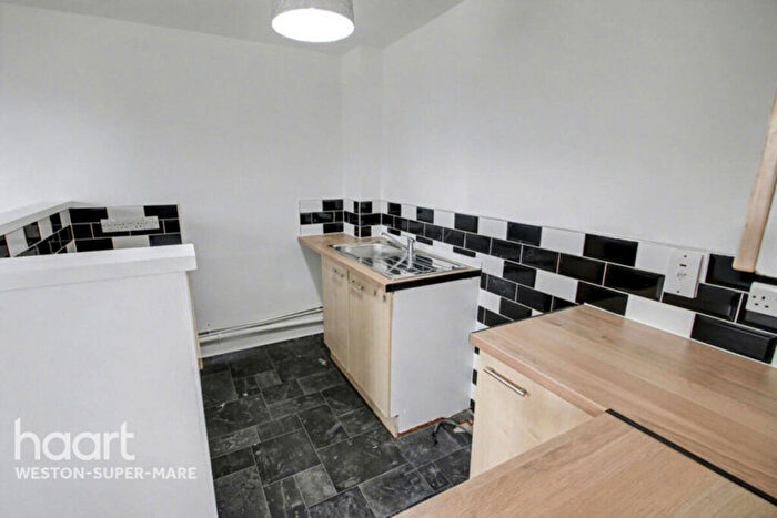2 Bedroom Flat To Rent In Moorland Road, Weston-super-Mare, BS23