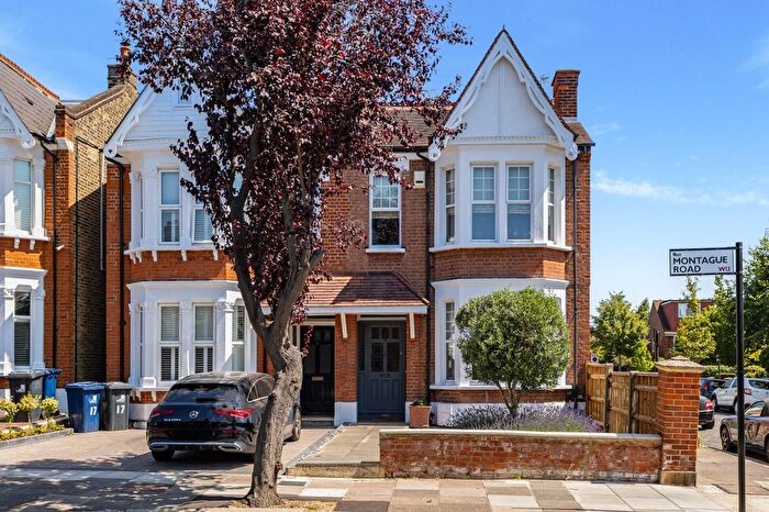 4 Bedroom Semi-detached House For Sale In Montague Road, Ealing, London, W13