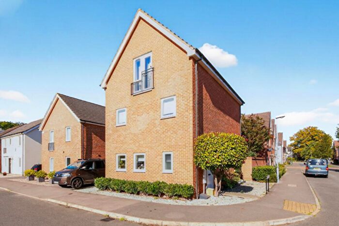 5 Bedroom Detached House For Sale In Hastings View, Bracknell, RG12