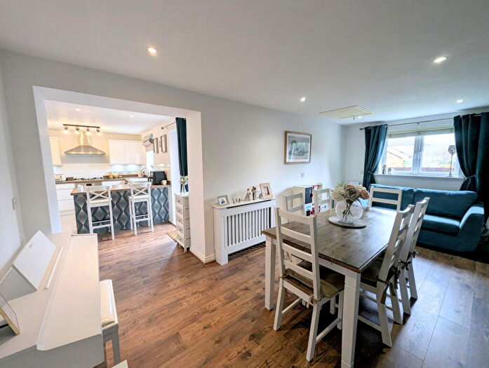 3 Bedroom End Of Terrace House For Sale In Kipling Close, Whiteley, Fareham, PO15