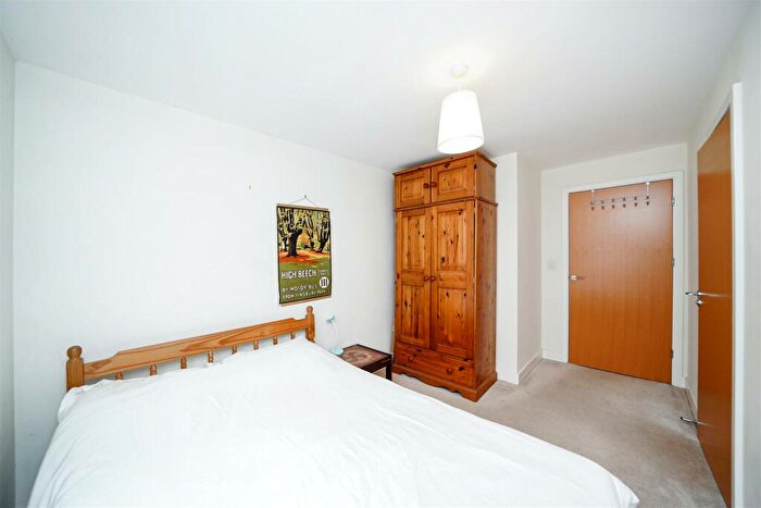 2 Bedroom Apartment To Rent In Shingly Place, The Ridgeway, Chingford, E4
