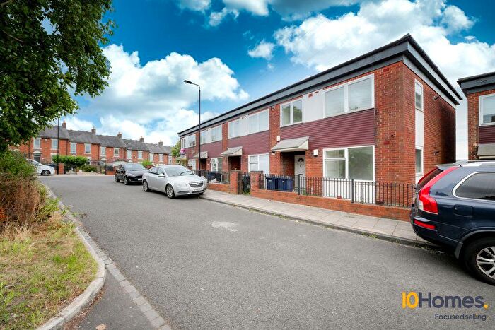 2 Bedroom Flat For Sale In Sandhoe Gardens, Newcastle Upon Tyne, NE15