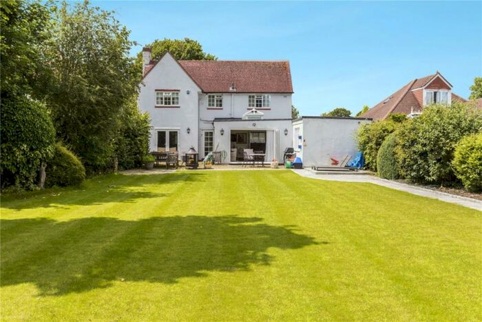 4 Bedroom House To Rent In Farleigh Road Warlingham, CR6