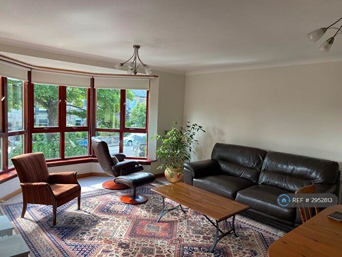 3 Bedroom Flat To Rent In Morningside Park, Edinburgh, EH10