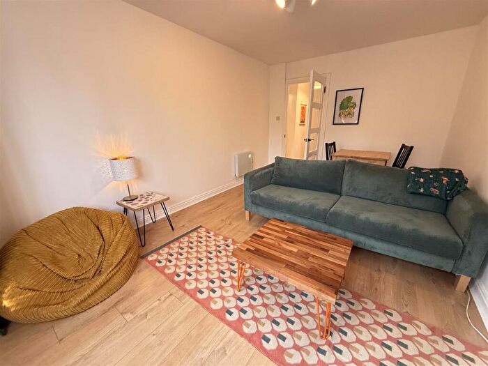 2 Bedroom Apartment For Sale In Trinity Court, Cleminson Street, Salford, M3