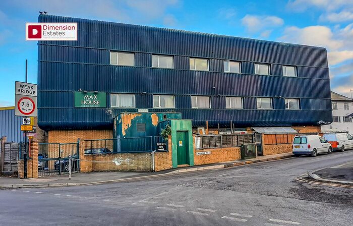 4 Bedroom Flat To Rent In Canning Road, Stratford E15