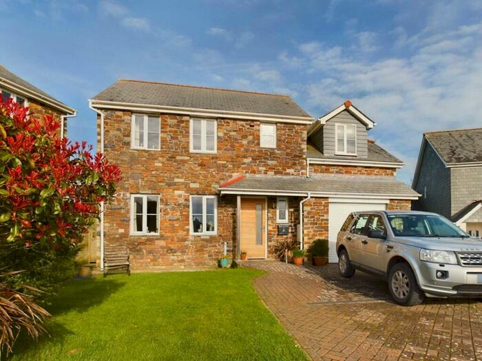 3 Bedroom Detached House For Sale In Windwards Close, Lanreath, PL13