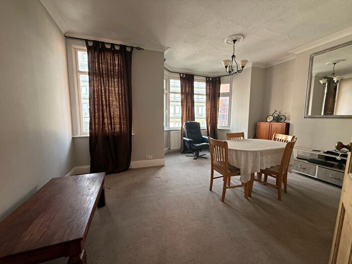 1 Bedroom Flat To Rent In Lowlands Road, Harrow, HA1